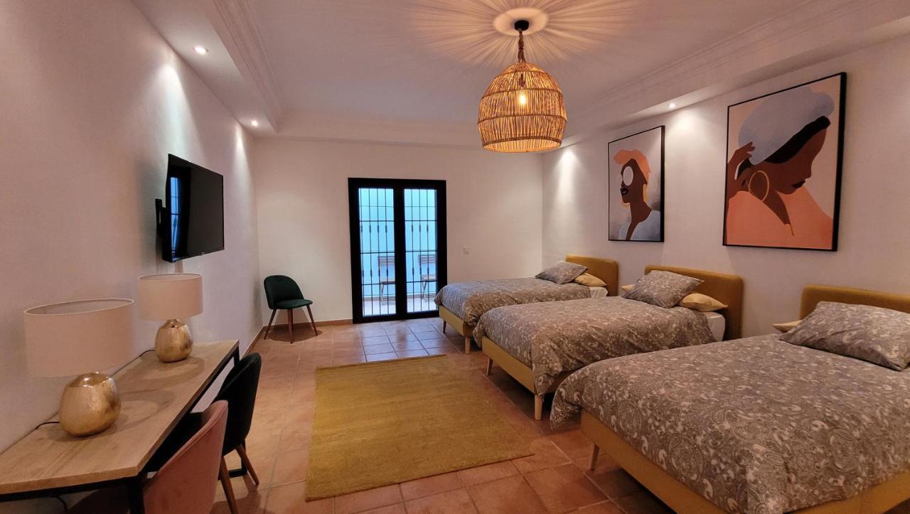 Beach And Golf Resort La Perla Miguel Adults Only Marbella Exteriör bild