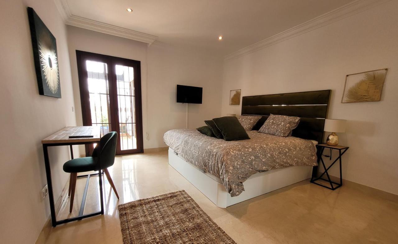 Beach And Golf Resort La Perla Miguel Adults Only Marbella Exteriör bild