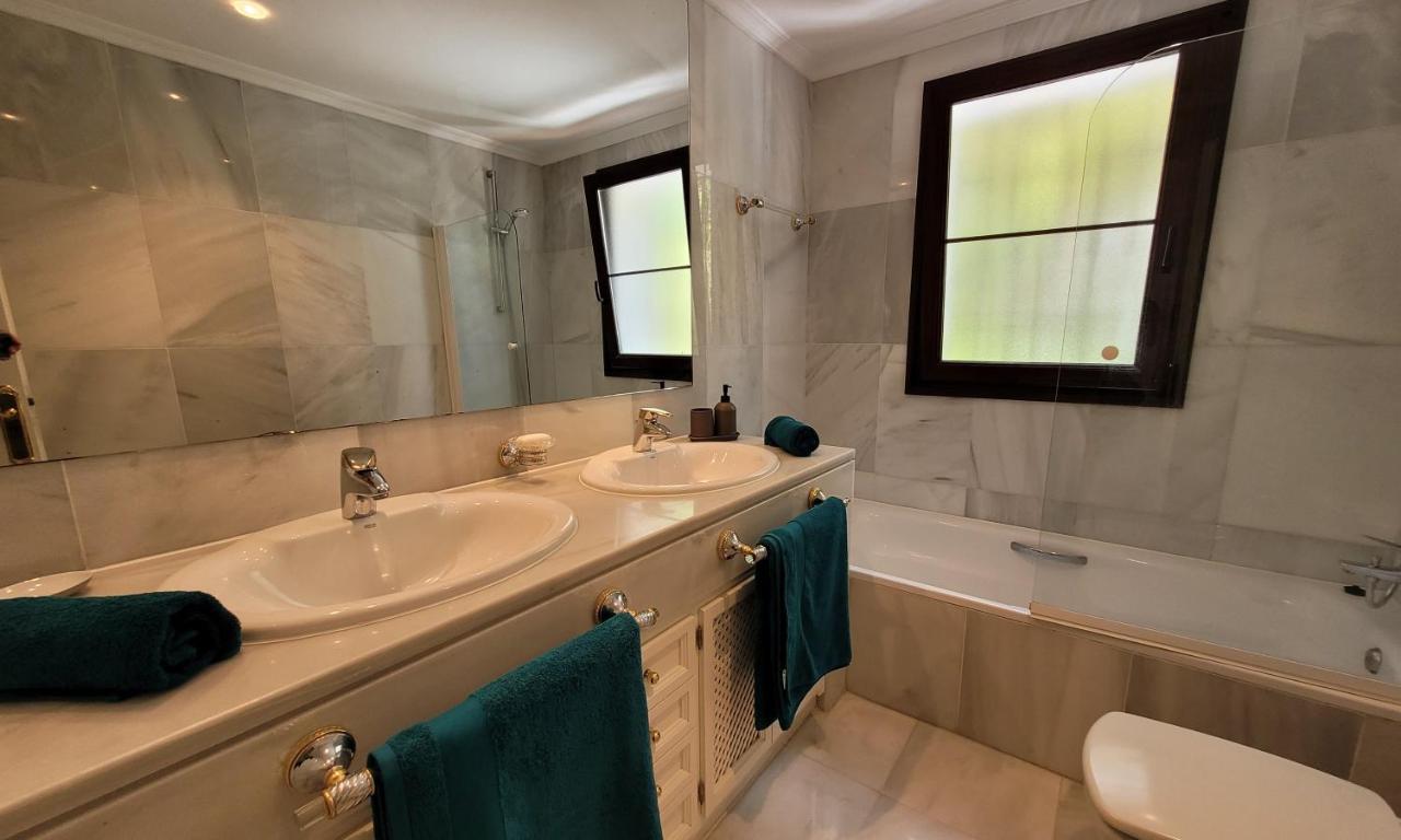 Beach And Golf Resort La Perla Miguel Adults Only Marbella Exteriör bild