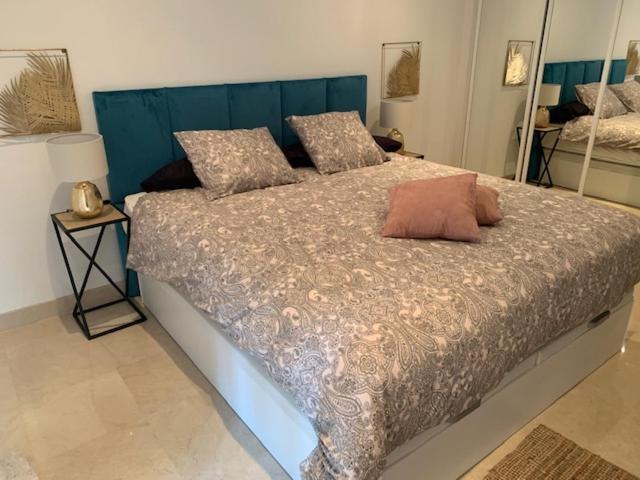 Beach And Golf Resort La Perla Miguel Adults Only Marbella Exteriör bild